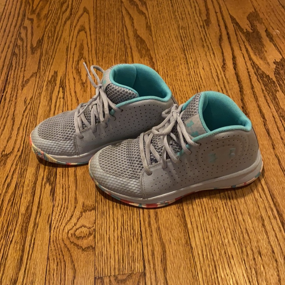 Girls Under Armour Basketball Sneakers